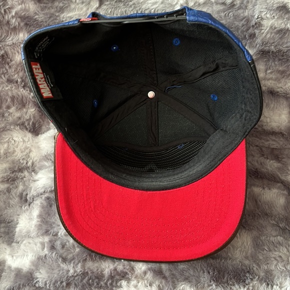 Avengers Capt Marvel Cap - Picture 2 of 4